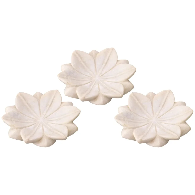 Track lighting for museums and galleriesLotus Plates (Set of 3)