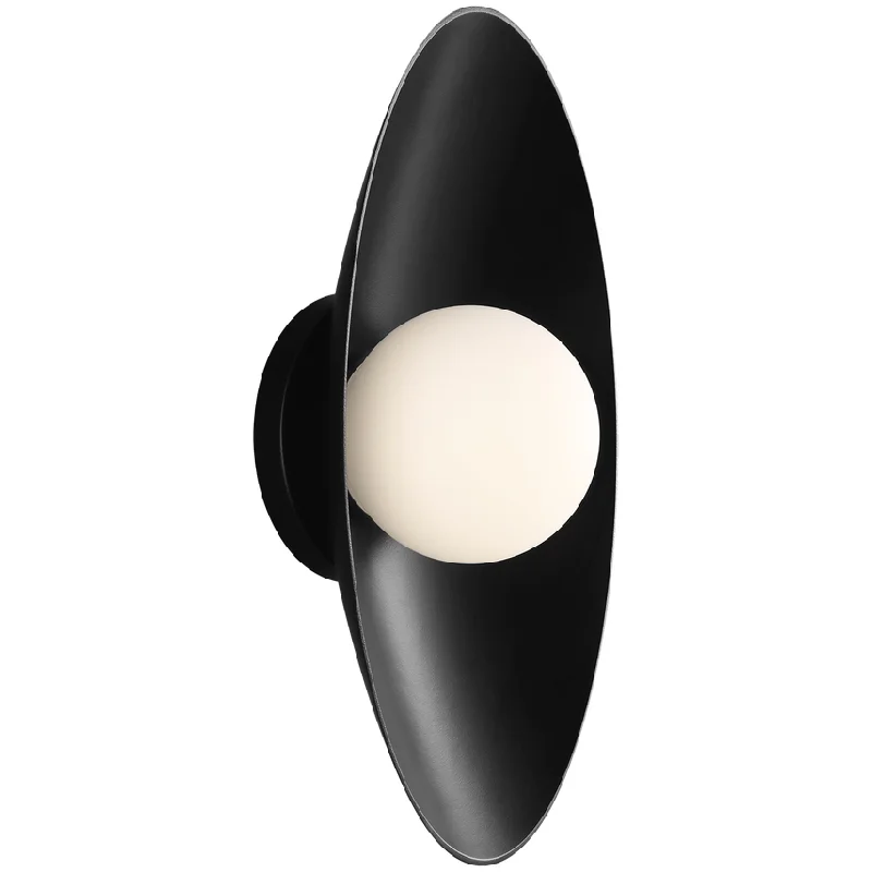Track lighting for modernizing traditional interiorsJoni 13 Wall